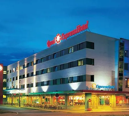 Hotel Reval Inn Отель 2*